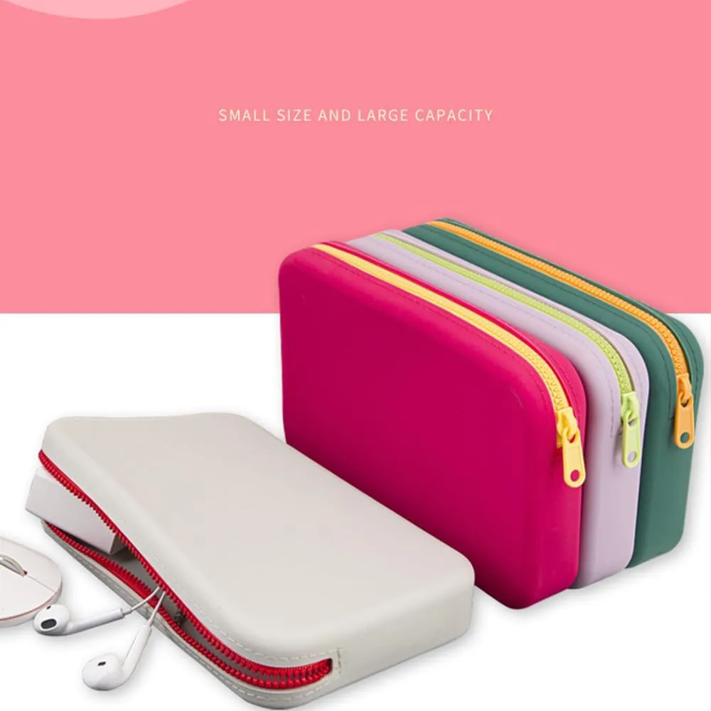 Silicone Large Makeup Bag, Travel Toiletry Bag For Women Big Makeup Bag Organizer Portable Cosmetic Bag Zipper Pouch Purse Waterproof Makeup Storage Bag (Medium Green)