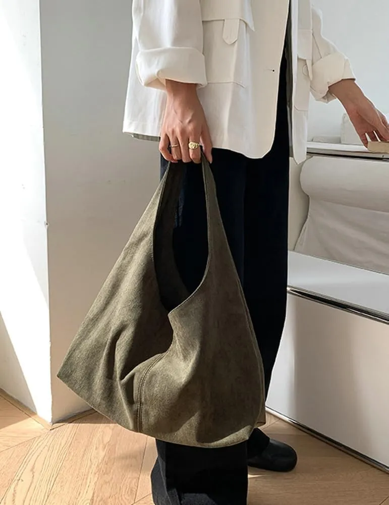Women's Suede Tote Bag Retro Crescent Shoulder Bag Trendy 2025 Suede Handbag Underarm Purse Work Bag Dumpling Bag